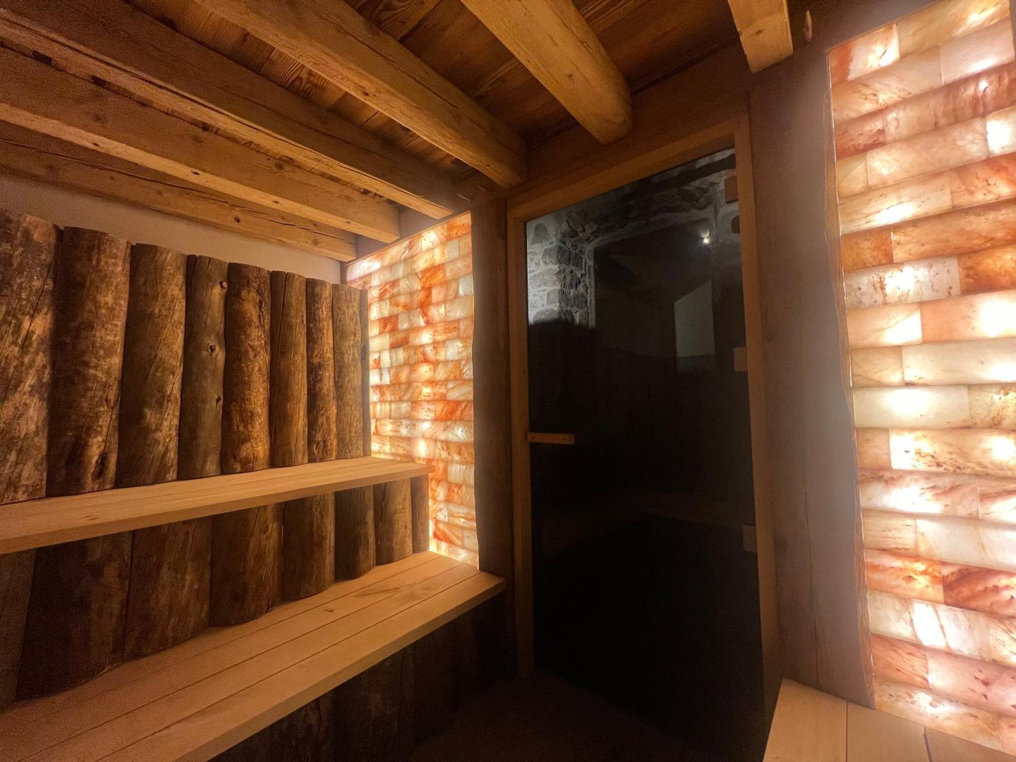 Gite Roche Des Ducs Avec Piscine Toute L'Annee, Spa, Sauna, Hammam Rochesson Eksteriør billede